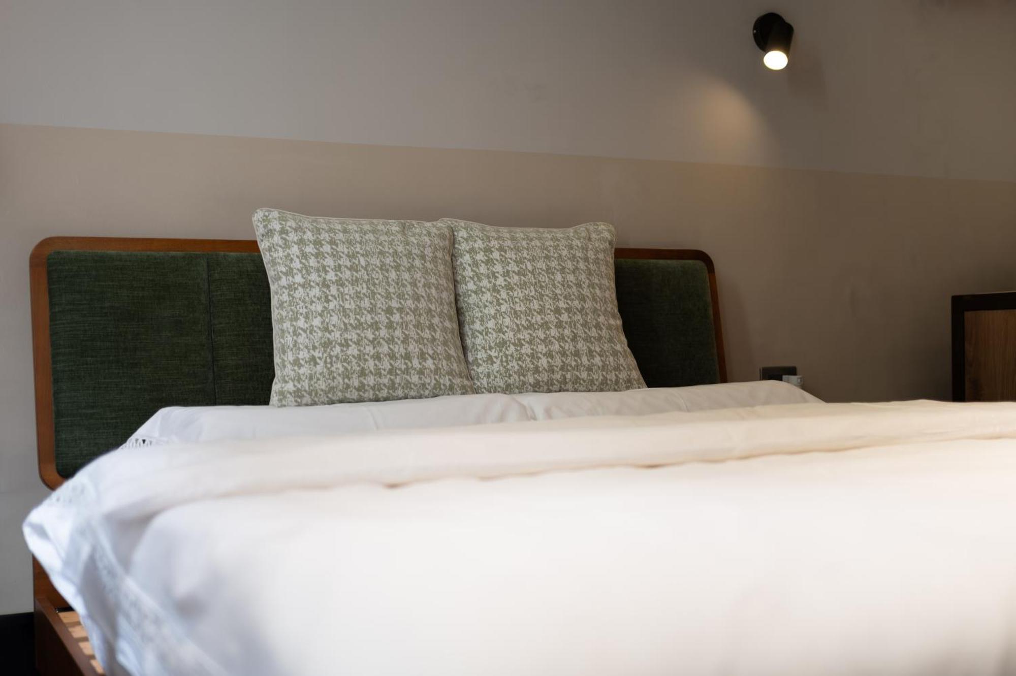Enzo House Apartment Кийлунг Екстериор снимка